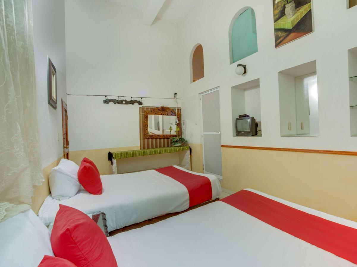 Oyo Hotel Casa Ada Zihuatanejo Exterior photo